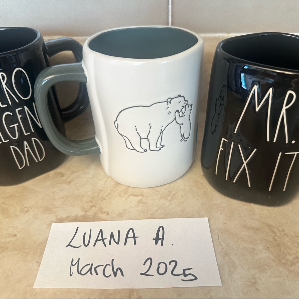 a.n.a White and Black Bear Design Mug Set